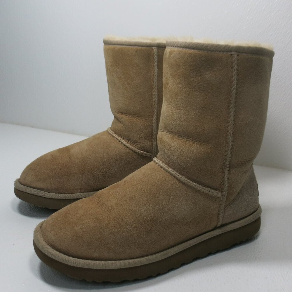 UGG #5825 Classic Short Australia Insulated Winter Shoes Womens Footwear Sz 5